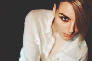 Piękny uśmiech – jak dbać o zęby i dziąsła?